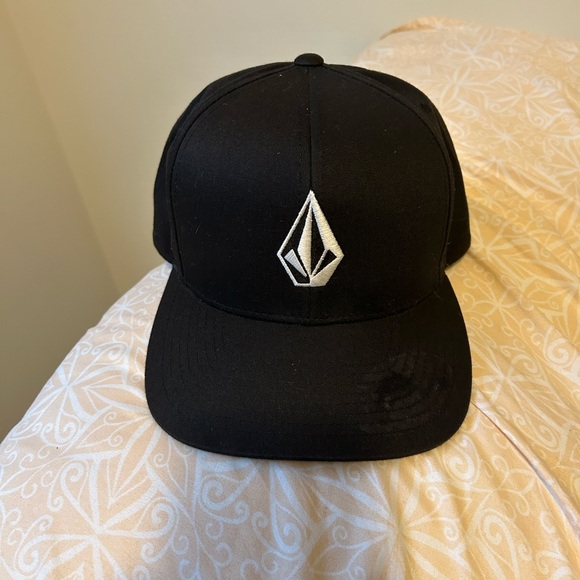 Volcom SnapBack Hat Early 2000’s skate/surf - Picture 3 of 5